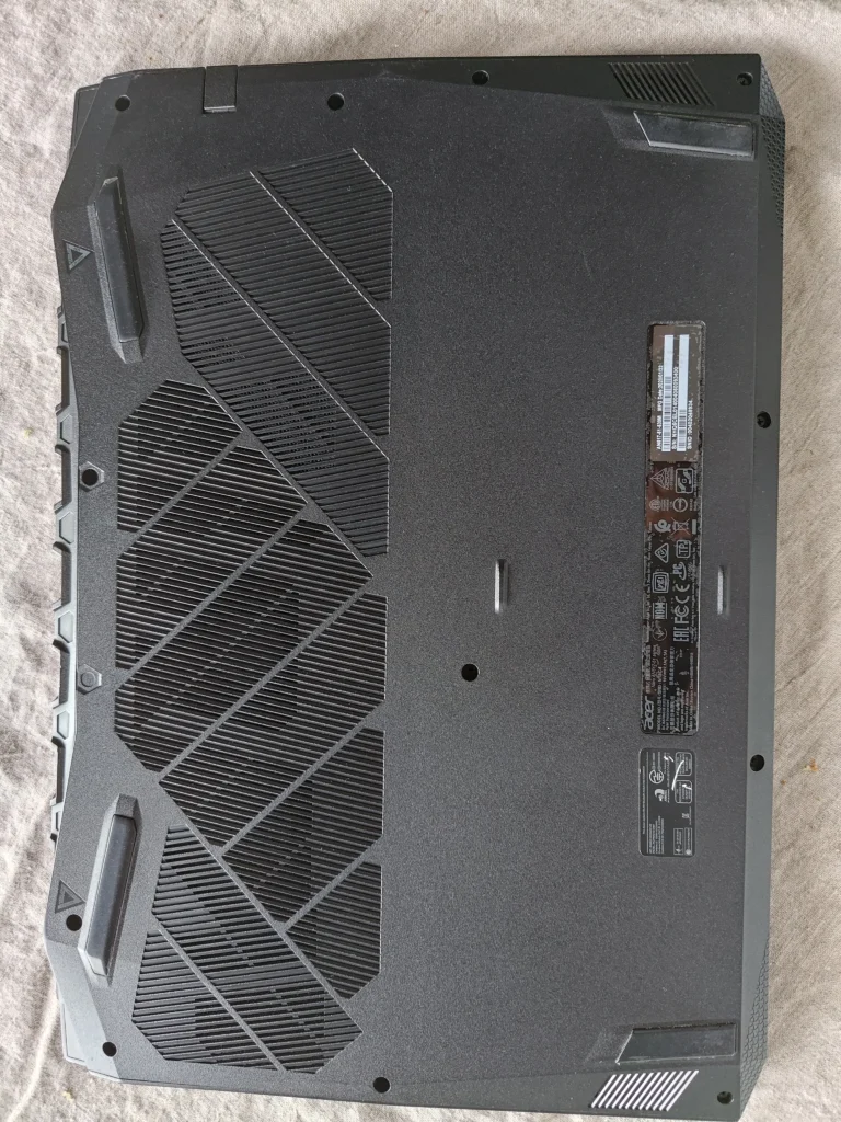 Acer Nitro 5 AN517-51 lower cover with wide patterned intake