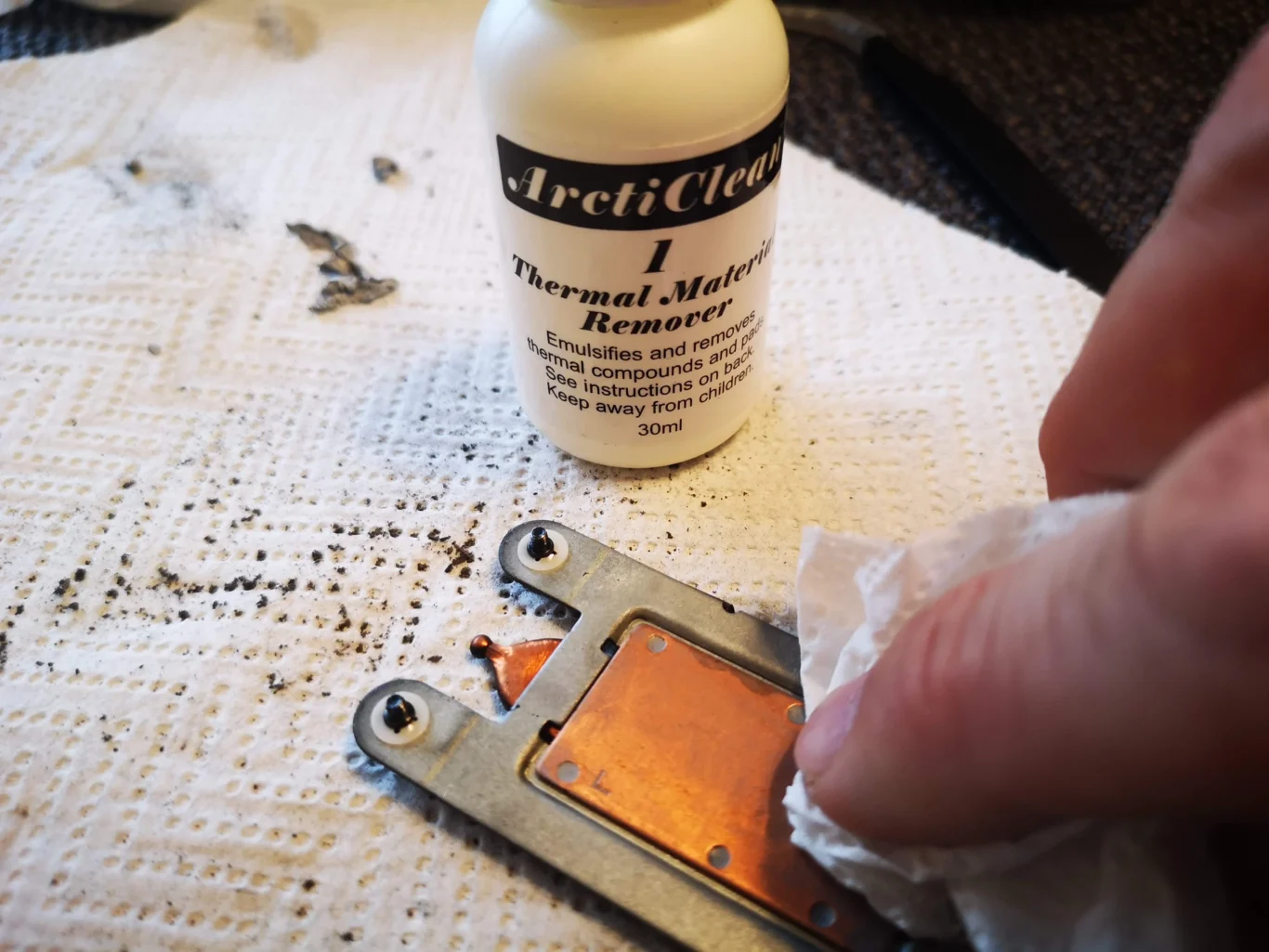 Cleaning old material from a Dell Inspiron copper heatsink plate