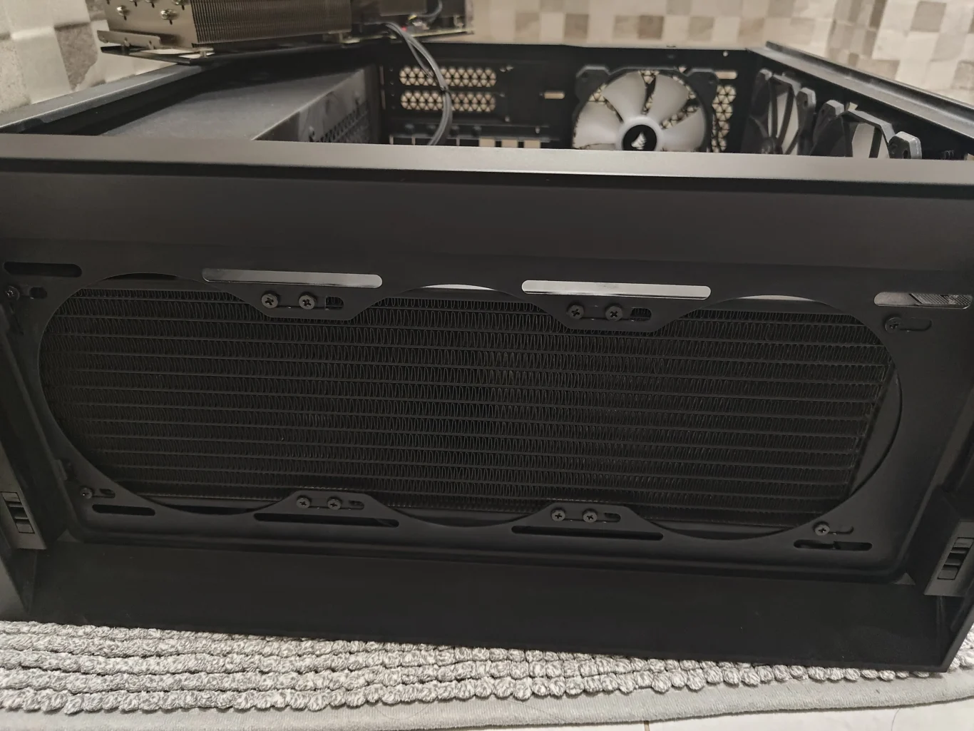 Large vented case opening serving desktop AIO radiator fans