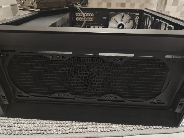 Large vented case opening serving desktop AIO radiator fans