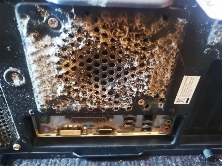Heavy contamination on the external grille of a desktop PC power supply