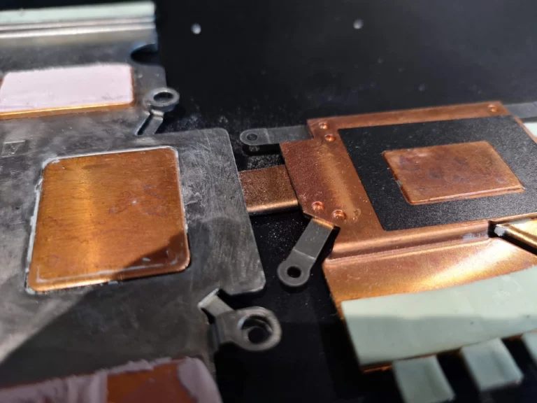 Copper contact plates on underside of Predator Helios 300 cooling assembly