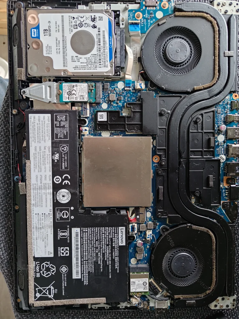 Legion Y530 interior with linked cooling assembly back over both chips