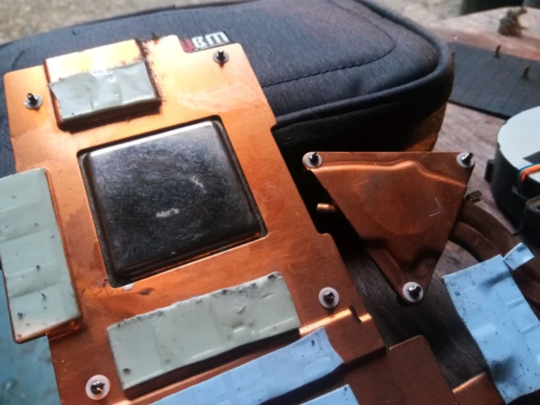 Underside of Predator 17 X copper cooler showing chip contact plates and pads