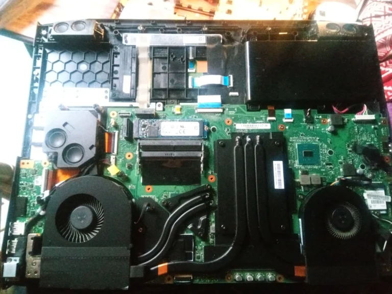 Acer Predator 17 X GX-792 open with two radial blowers and linked heat pipes